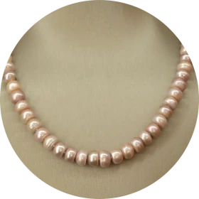 Akoya-Collier Rosémoment