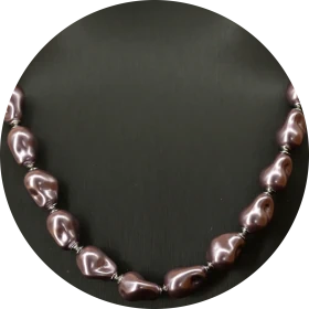 Perlenkette «Mauve»
Mauve Nugget