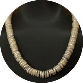 Perlenkette «Muschellicht»