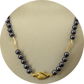 Perlenkette «Handshake» Blaubeerblau
